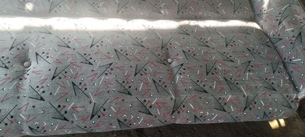 Продам диван в хорошем состоянии