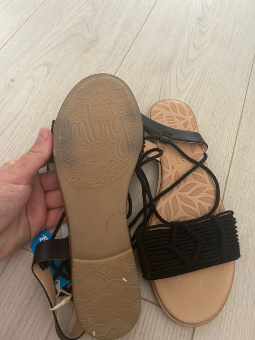 Sandale marimea 40