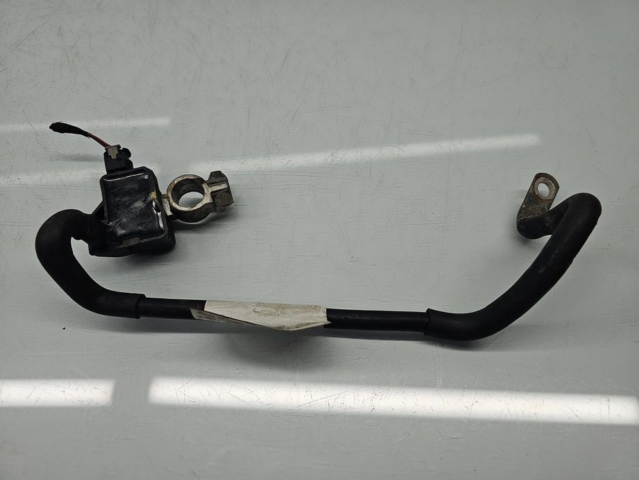 Borna baterie (-) Volkswagen Tiguan (5N) [Fabr 2007-2016] 1K0915181H