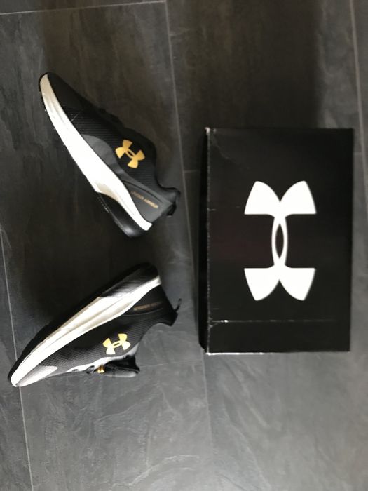 Маратонки Under Armour - номер 42