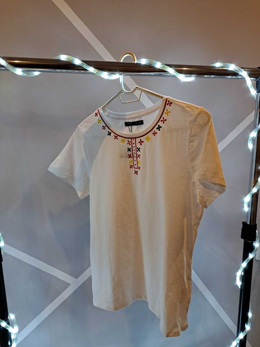 Тениски с народни мотиви