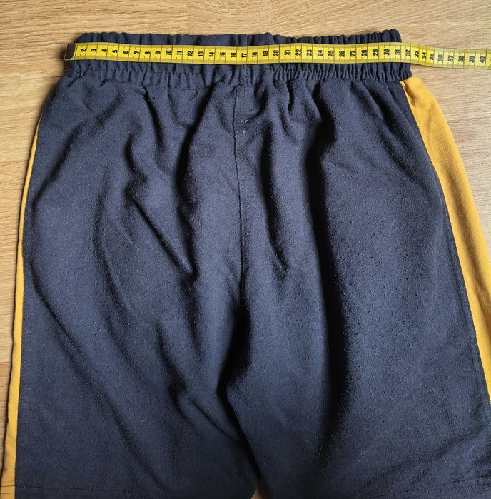 Pantaloni scurți, mărimea L