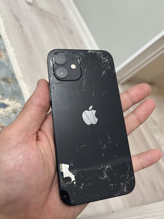 iPhone 12 / 64gb / 79%