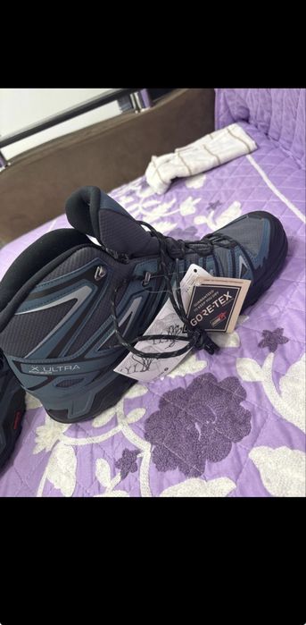 Bocanci de drumetie gore tex