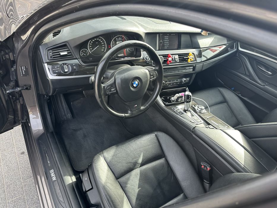 Bmw 528i  seria 5 F10 motor 2000 benzina