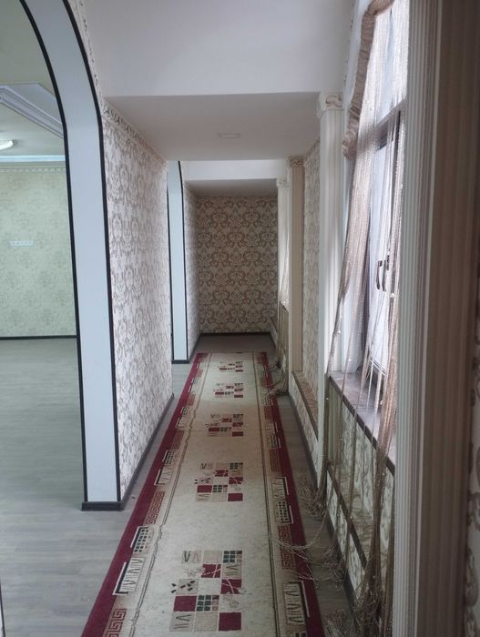 Сотилади Яшнабод ок уй 4.5сот 11 хона  фасад 15 метр нархи 130000 у.е