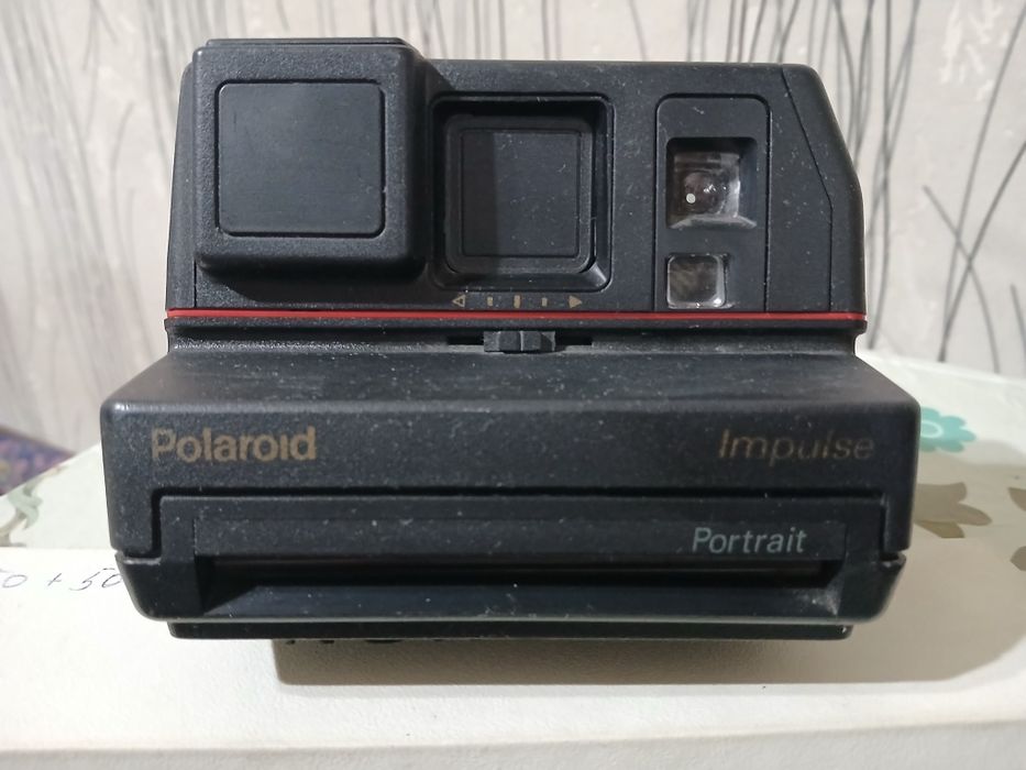 Фотоаппарат Polaroid первый выпуск.