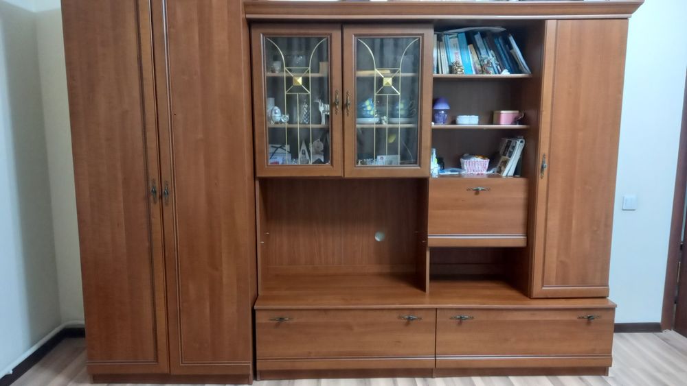 Продам стенку, горку.