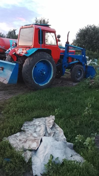 Продам трактор мтз
