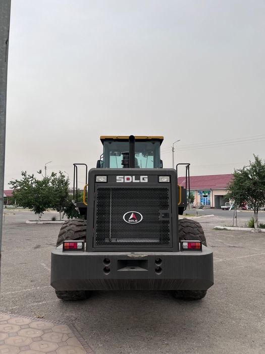 Фронтальный погрузчик SDLG LG953. Навоий