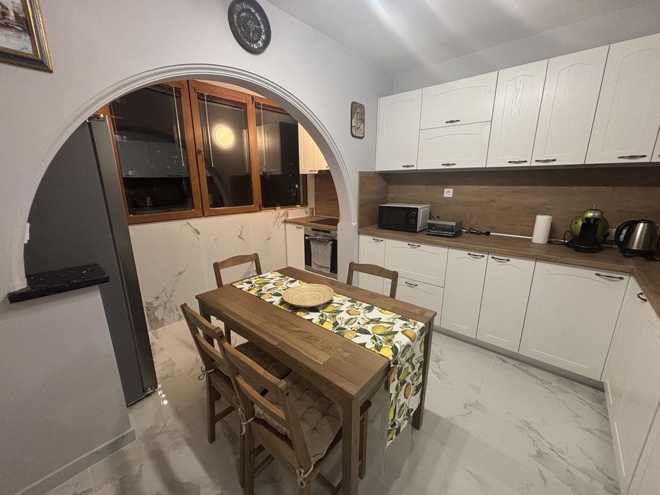 Обзаведен четристаен апартамент.Овча супел 1 м.Мизия.