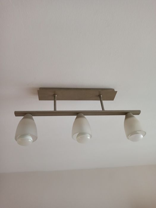 Осветително тяло тройка два броя