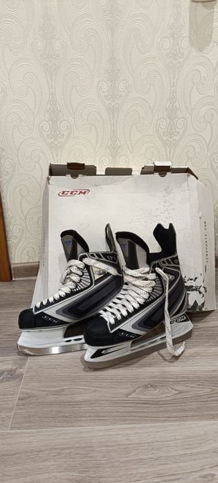 Хоккейные коньки ССМ