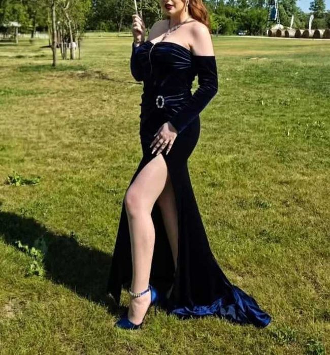 Rochie albastra din catifea