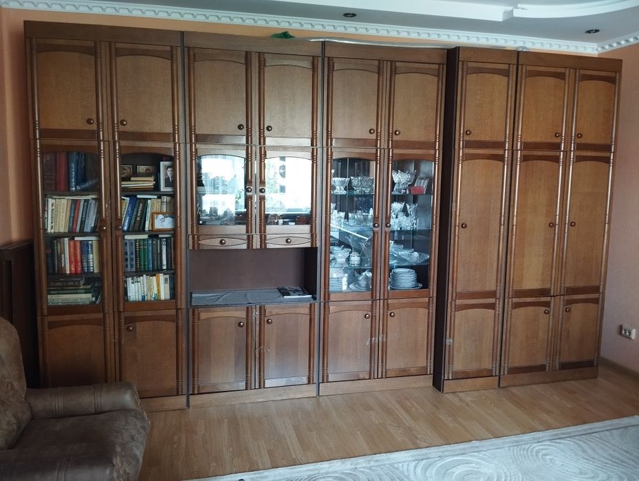 Продам Комплект Мебели