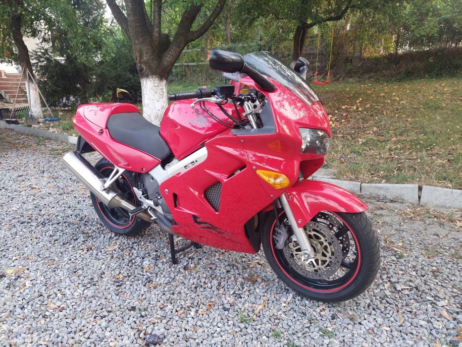 Honda VFR 800 FI / schimb