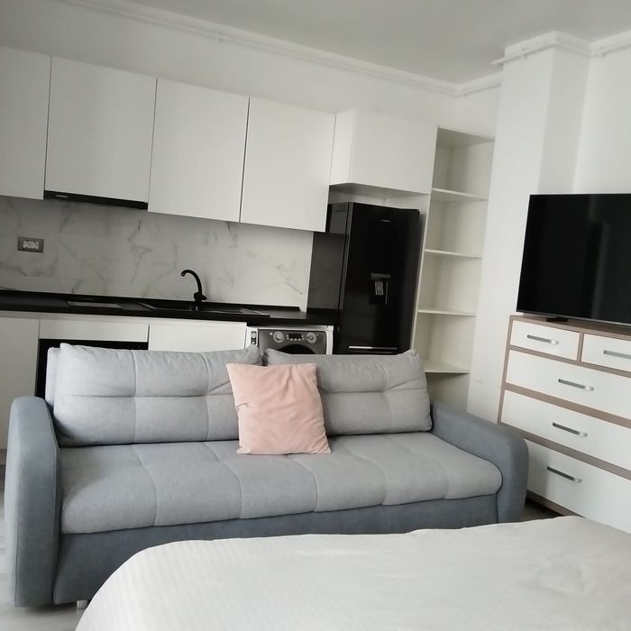Vând garsonieră pe stradă D10 Nr 9  parter in complex By Alezzi N10  mobilat 34 mp mobilat complet prețul 60 mii euro negociabil