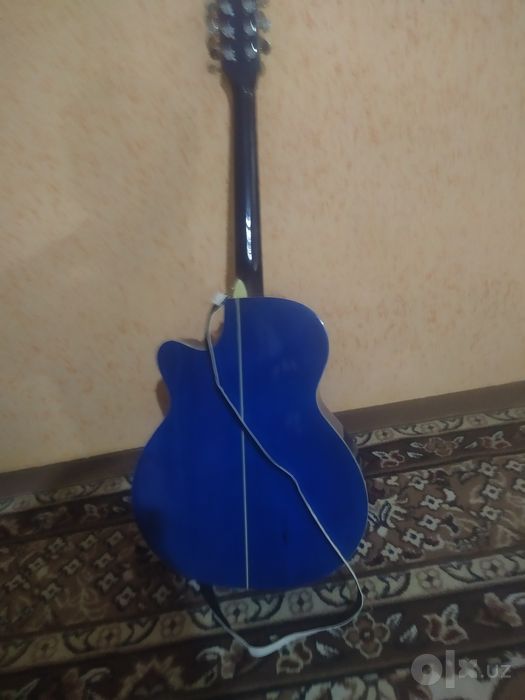 Gitara idial xolatda faqat remind yuq cheholi yuq