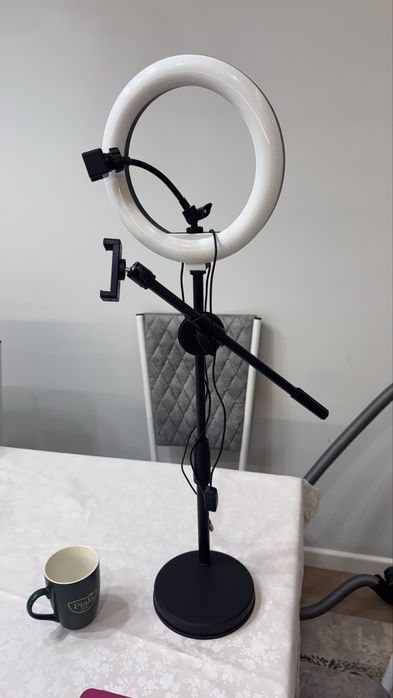 Продам штатив для смартфона , срочно