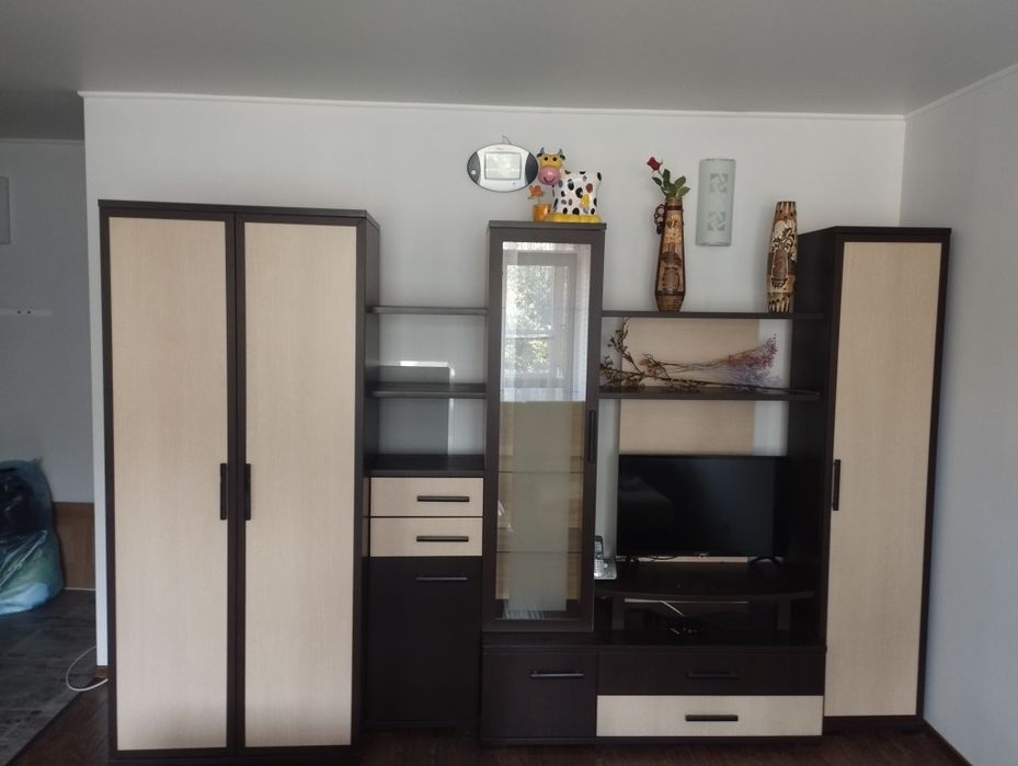 Продам стенку в отличном состоянии.