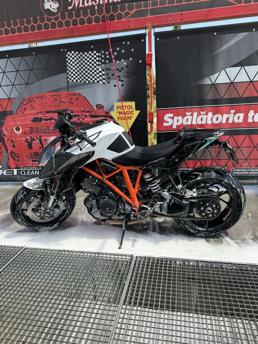 KTM Super Duke R 1290