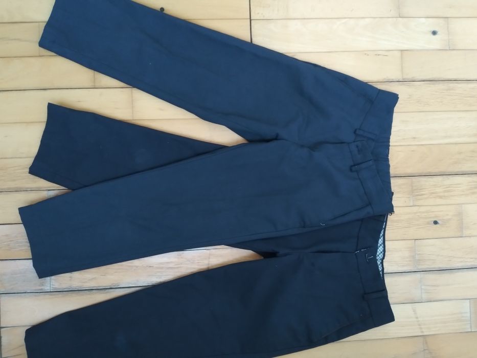 Школьные брюки на 6-7лет.