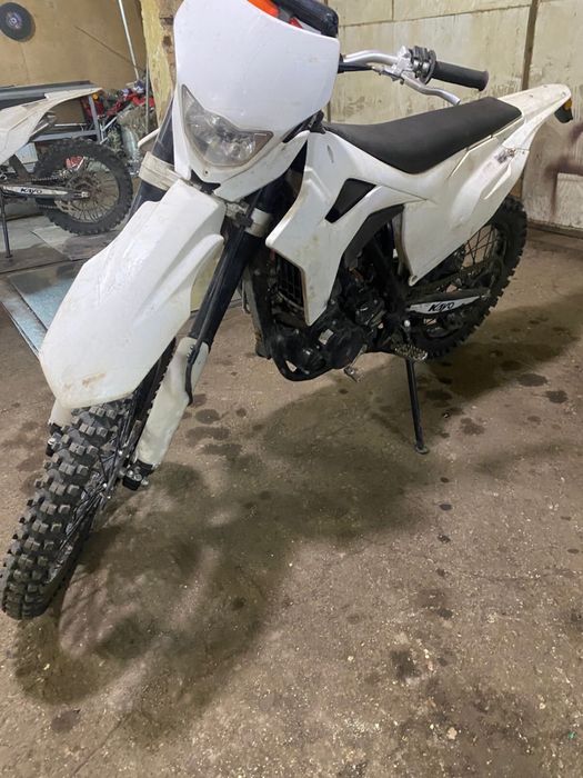 Продам мотоцикл 300 кубико