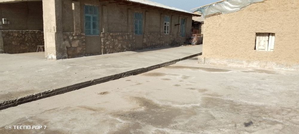 Срочно участка сотилади 10 сотик килишадиган жойи бор