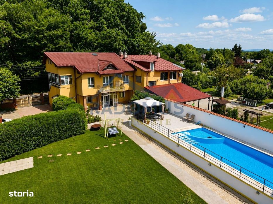 Proprietate Premium | 2 Case | Piscină | Teren 2.000 mp | Mobilată