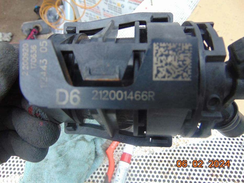 Termostat Renault Master 2.3 opel movano nissan nv400 cod 212001466r