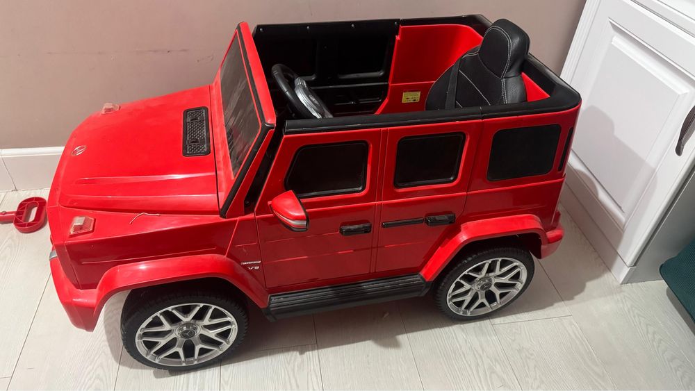 Продам элетрическую детскую машинку