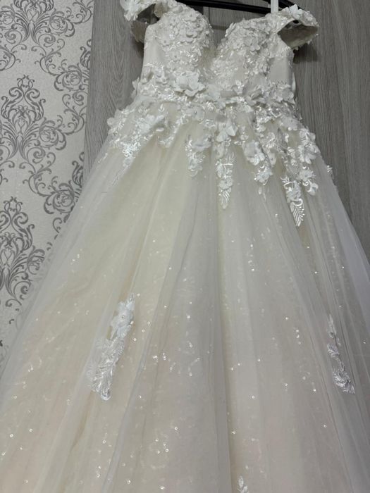 Свадебное платье. Ручная работа!