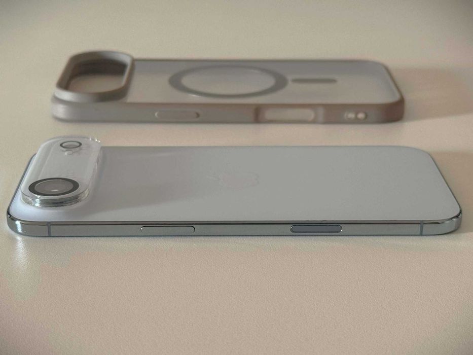 Бартер! Гаранция! Като НОВ! iPhone ( 17 ) Air Sky Blue (Небесно Синьо)