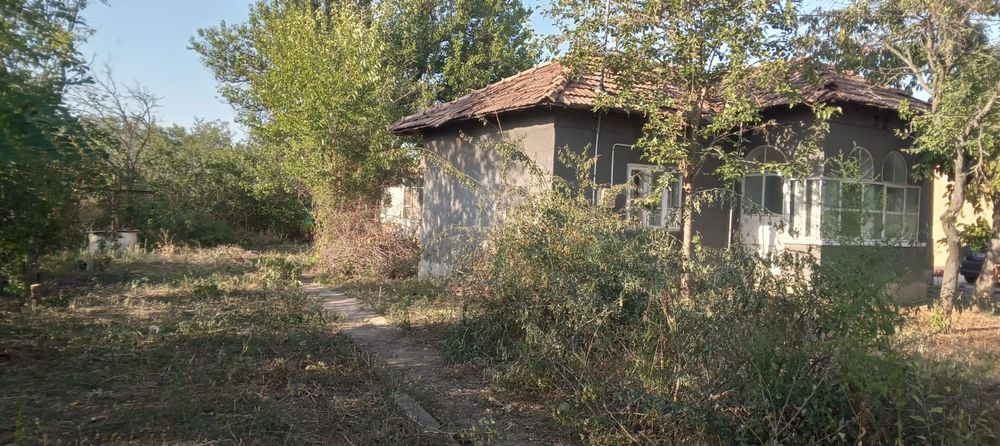 Casa langa Caracal plus teren intravilan
