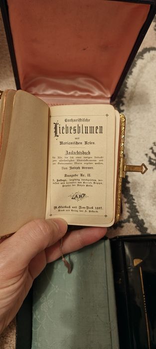 Vand carti religioase în limba germana din 1884-97 1900 etc.