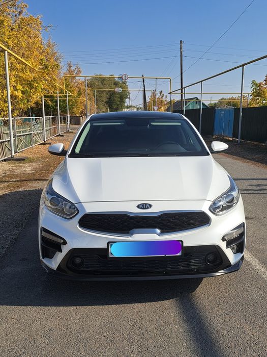 Автомобиль KIA CERATO