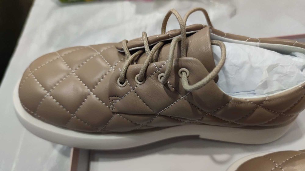 Продавам чисто нови дамски обувки Дима стил ест. кожа 38-ми номер