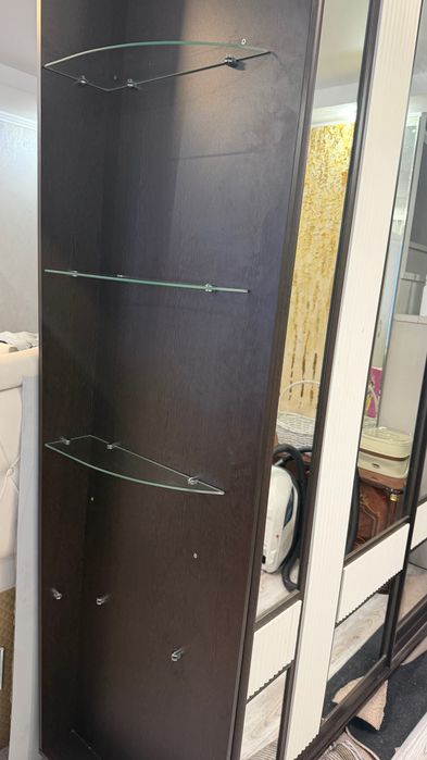 Продам шкаф большой