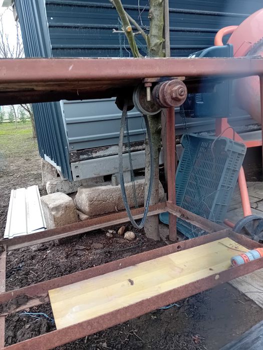 Masa din cornier,fara placa