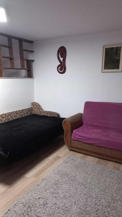 Garsoniera de închiriat!