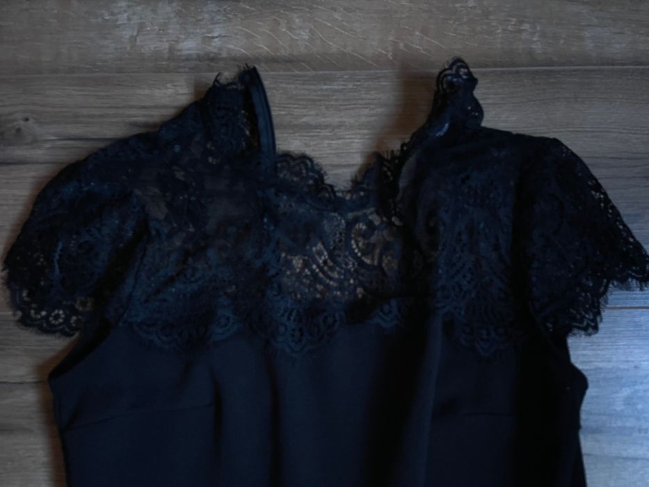 Salopeta eleganta cu dantela