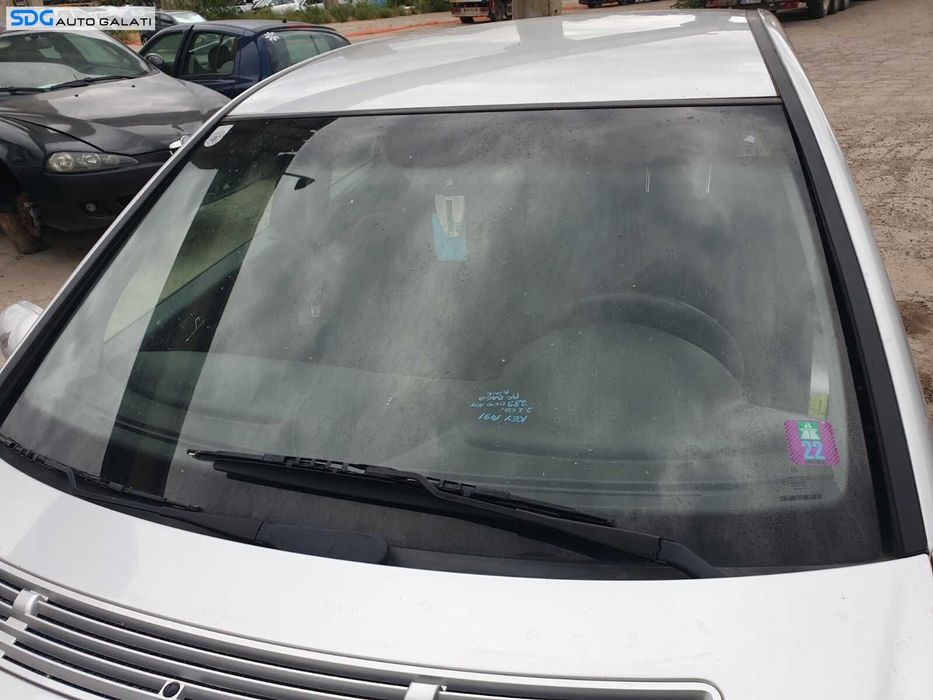 Parbriz Geam Sticla cu Senzor Ploaie Lumini Mercedes W203 Clasa C Class 2001 - 2007 [LC2731]