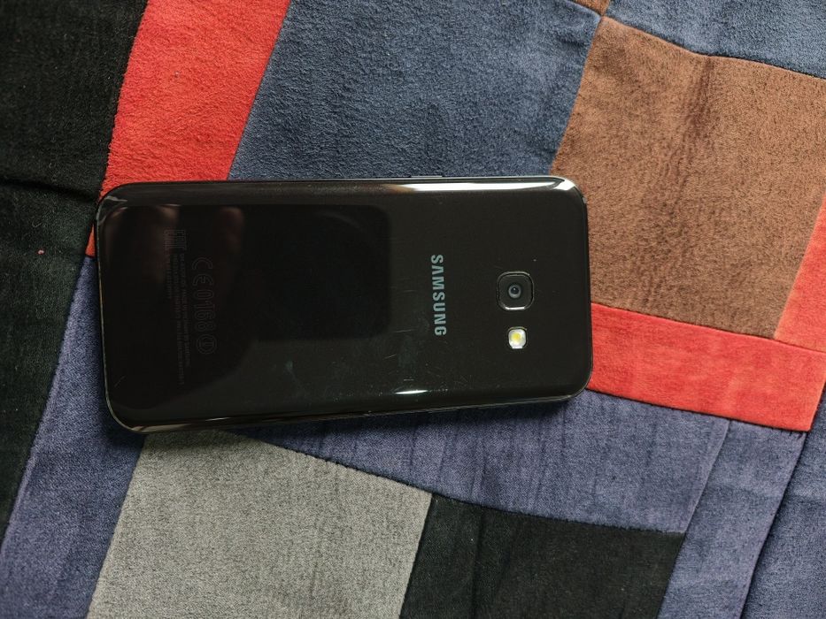 Продам Самсунг А3
