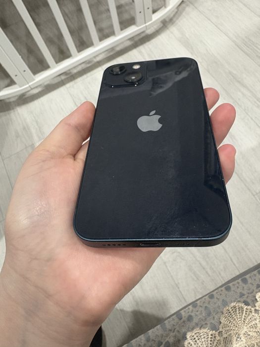 Продам айфон 13 в синем цвете