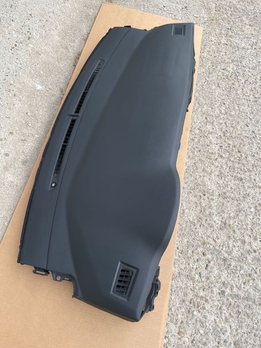 Plansa bord toyota auris