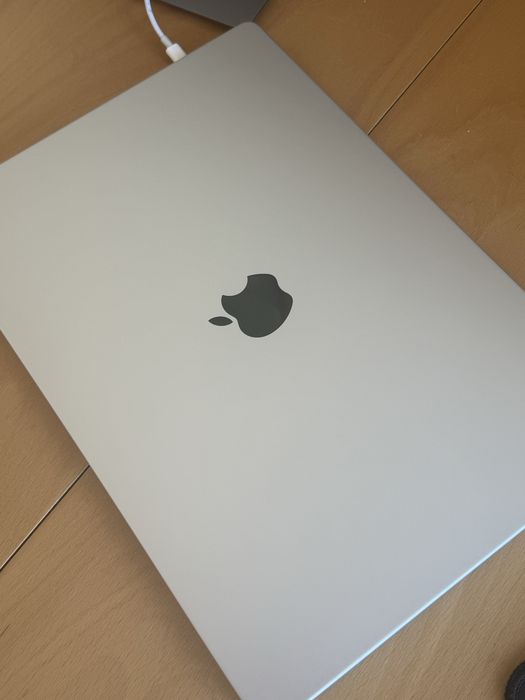 Macbook Pro 16 M1 Pro 32GB ram 1TB SSD