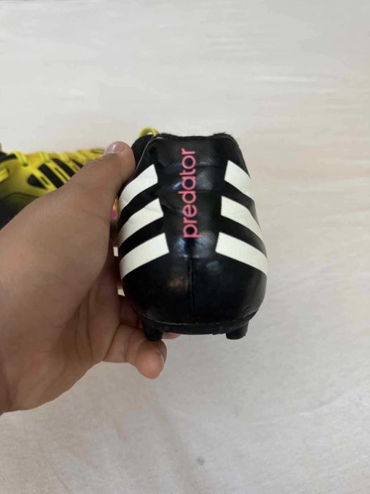 Бутонки Adidas predatov