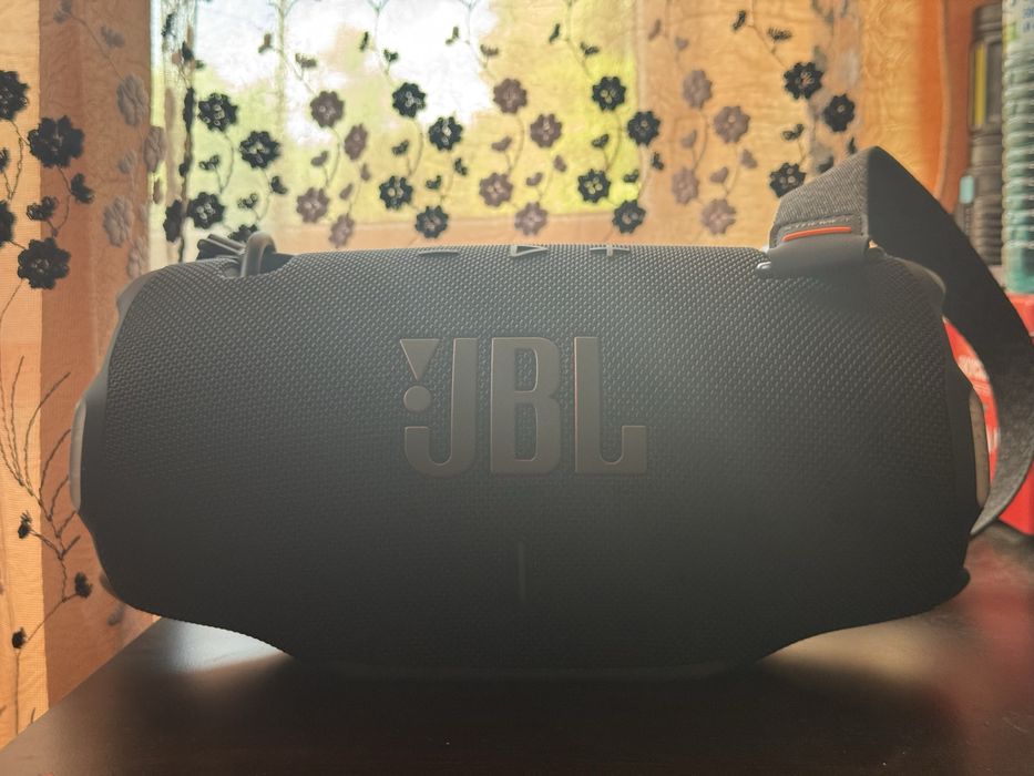 Jbl xtreme 4 почти не е ползвана