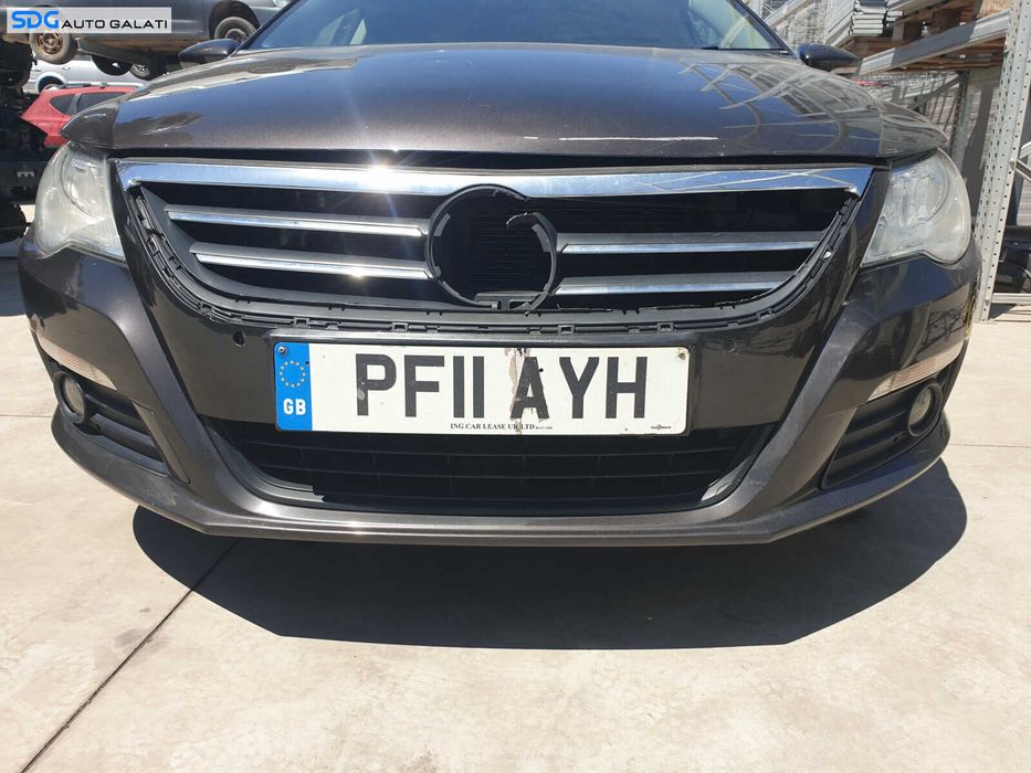 Bara Spoiler Fata cu Locas Senzori Parcare Fara Grila cu Emblema Volkswagen Passat CC 2008 - 2012 Culoare LC8Z [C6498X]