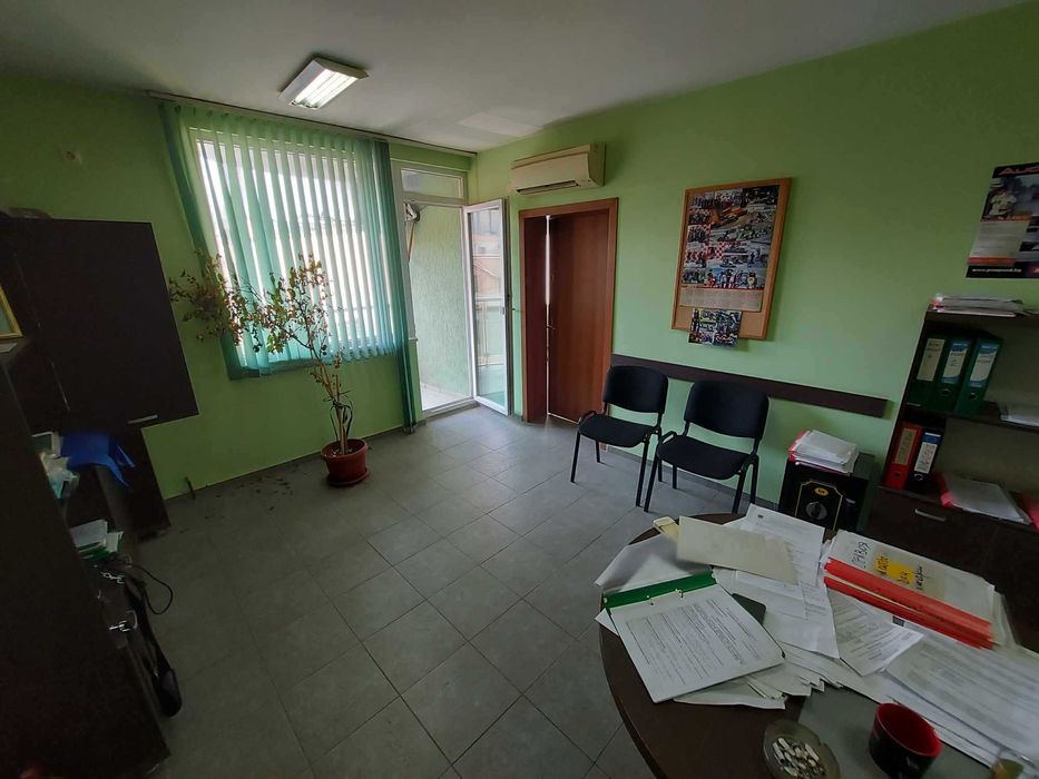 Продава се Офис в Търговище, Център - 70 кв.м за 1239 €/кв.м - Снимка #9